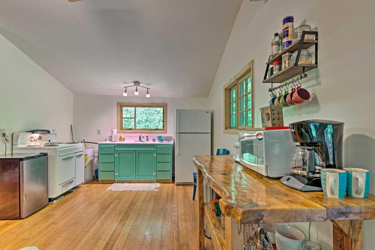 فيلا Cozy And Charming Asheville Cabin 5 Mi To Downtown! المظهر الخارجي الصورة