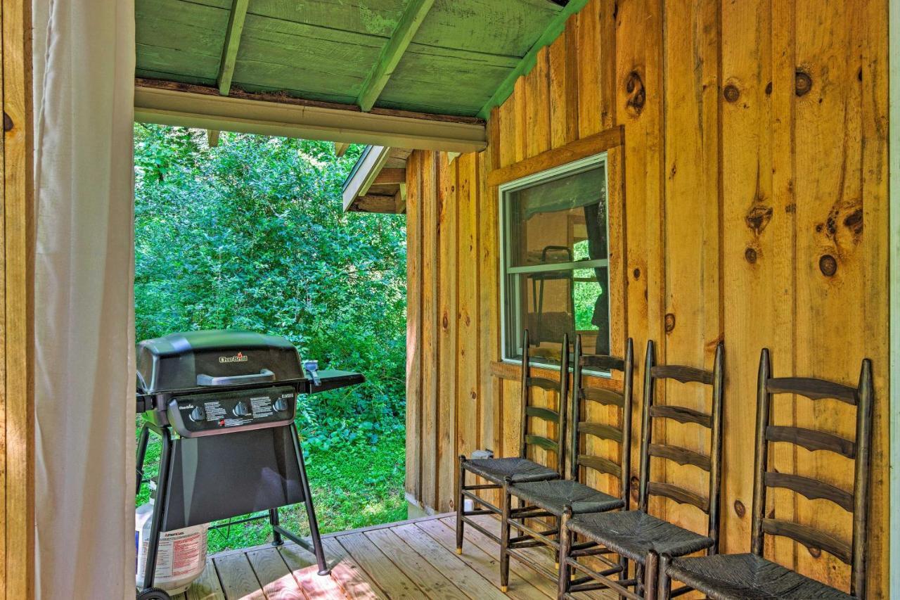 فيلا Cozy And Charming Asheville Cabin 5 Mi To Downtown! المظهر الخارجي الصورة