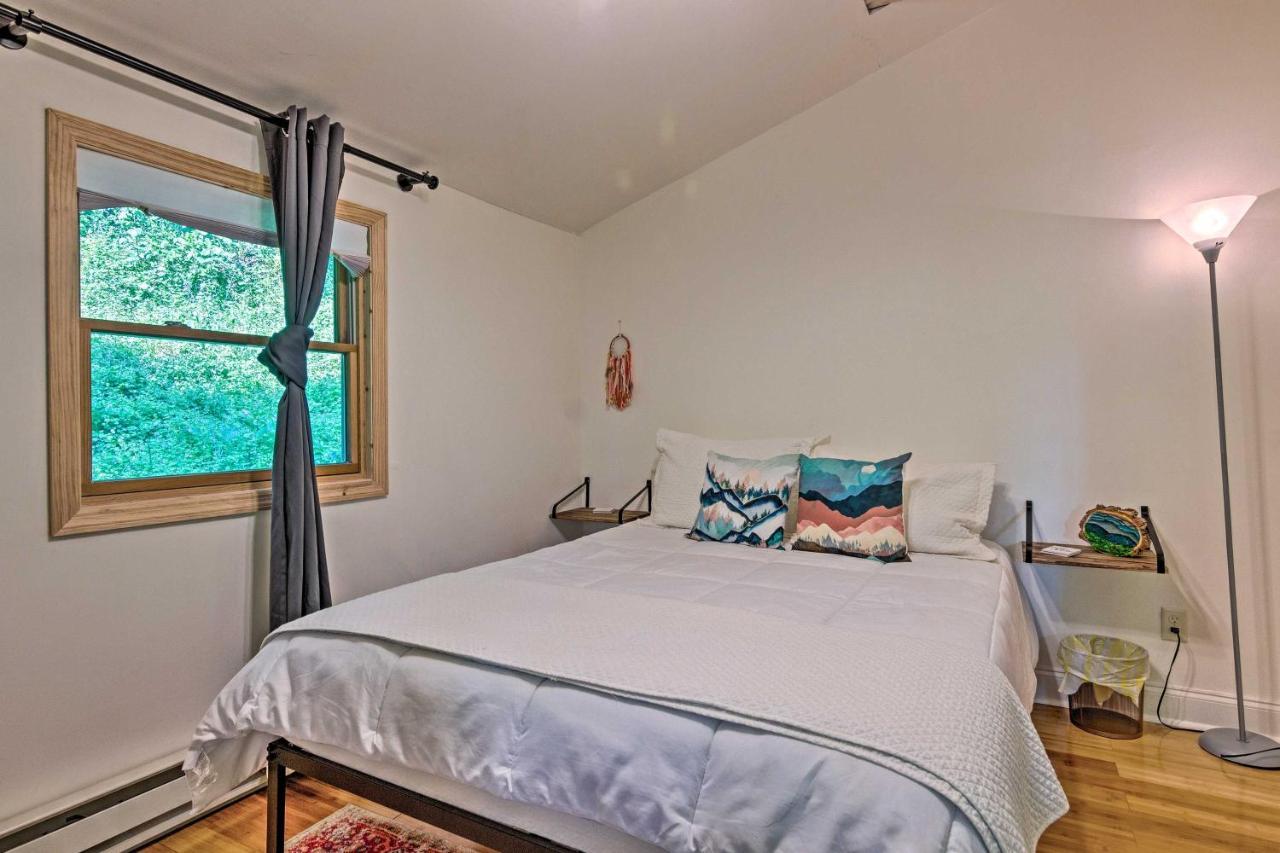 فيلا Cozy And Charming Asheville Cabin 5 Mi To Downtown! المظهر الخارجي الصورة